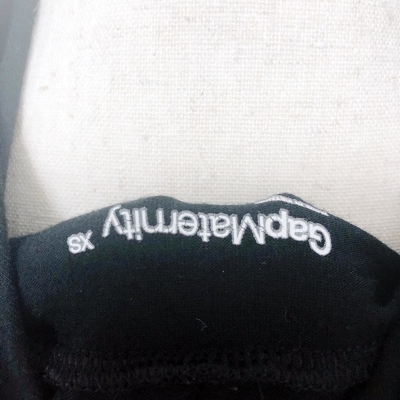 🤰🏻🖤 Gap Maternity long sleeve shirt - Picture 2 of 2